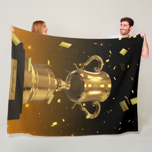 Couverture Polaire Gold Trophy Blanket – Sports Fan Throw (En situation)