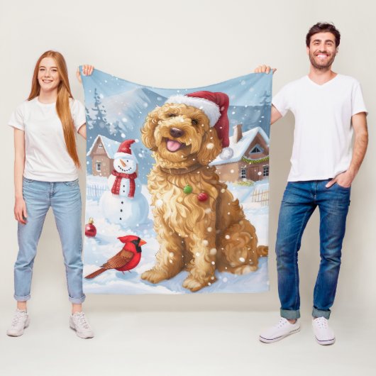 Couverture Polaire Goldendoodle Winter Wonderland Christmas Joy (En situation)