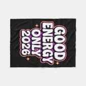 Couverture Polaire Good Energy Only 2026 Retro Bubble Letter Design  (Devant (Horizontal))