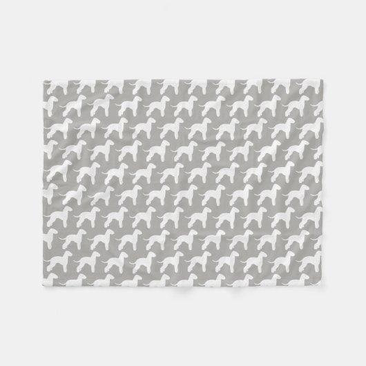 Couverture Polaire Gris de motif de silhouettes de Bedlington Terrier (Devant (Horizontal))