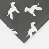 Couverture Polaire Gris de motif de silhouettes de Bedlington Terrier (Coin)