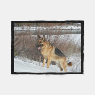 Couverture Polaire GSD dans la neige d'hiver