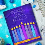 Couverture Polaire Hanoukka Menorah bougies sur le bleu, Peace Love L<br><div class="desc">"Paix, amour et lumière." Une illustration ludique, moderne et artistique de bougies motifs de saumons dans une menorah vous aide à inaugurer les vacances de Hanoukka. Des bougies bleues assorties de motifs de fausse feuille colorés recouvrent un arrière - plan riche et de texture bleue profonde. Sentez la chaleur et...</div>