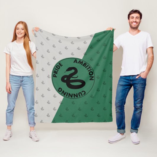 Couverture Polaire Harry Potter | SLYTHERIN™ Caractéristiques graphiq (En situation)