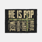 Couverture Polaire He Is P Camo Religious Father's Day Christian Dad (Devant (Horizontal))