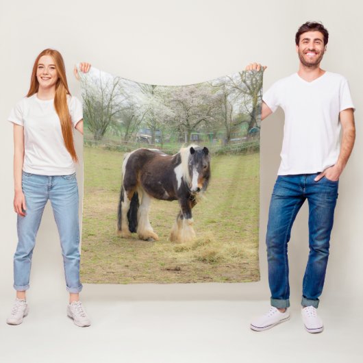 Couverture Polaire Horse love (En situation)