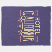 COUVERTURE POLAIRE HOTEL CALIFORNIA EAGLES ICONIC SONG TITLE (Devant (Horizontal))