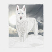 Couverture Polaire Husky blanc dans la neige (Devant)