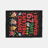 Couverture Polaire I Survived 67 Days Of Cafeteria Chaos In Lunch Lad (Devant (Horizontal))