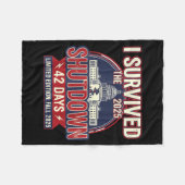 Couverture Polaire I Survived The 2025 Shutdown Funny Litical Quote  (Devant (Horizontal))