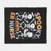 Couverture Polaire Infirmière Cute Halloween Éffrayant Essentiel T-Sh (Devant (Horizontal))