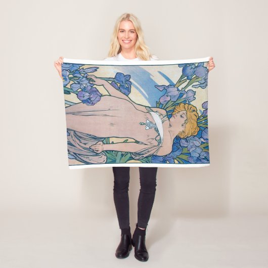 Couverture Polaire Iris (Quatre Fleurs), Alphonse Mucha (En situation)