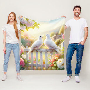 Couverture Polaire Jardin de cottage aux colombes blanches