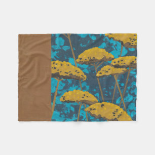 Couverture Polaire Jardin Golden Yarrow avec Arrière - plan bleu