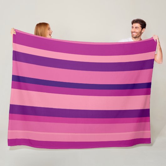 Couverture Polaire Jardin Violet (En situation)