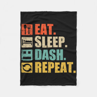 Couverture Polaire Jeu vidéo rétro Manger Dormir Dash Répéter