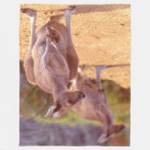 Couverture Polaire JOEY et MOM KANGAROO (Devant)