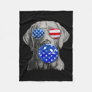 Couverture Polaire Joli Labrador portant des lunettes de soleil drape