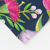 Couverture Polaire Jolis koalas lilas pâles sur des fleurs d'eucalypt (Coin)