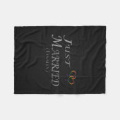 Couverture Polaire Juste marié (Enfin) Lesbian Pride Design (Devant (Horizontal))
