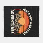 Couverture Polaire juste un garçon qui aime les aventures (Devant (Horizontal))