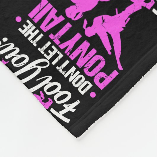Couverture Polaire Karate Female Ne laissez pas les filles Karate (Coin)