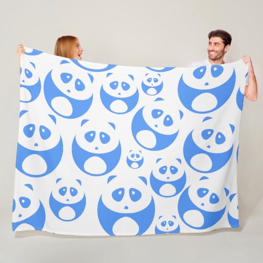 Couverture Polaire Kawaii Panda bébé bleu et blanc modèle (En situation)