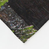 Couverture Polaire La brume neigeuse dans la forêt (Coin)