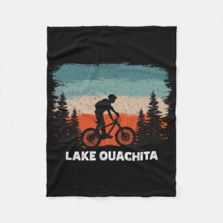 Couverture Polaire Lake Ouachita Mountain Biking Sunset Retro Vintage