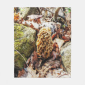 Couverture Polaire Le champignon Morel dans la nature (Devant)