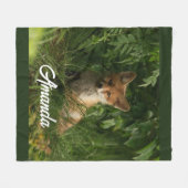 Couverture Polaire Le chou renard dans une forêt verte (Devant (Horizontal))