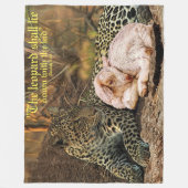 Couverture Polaire Le léopard s'allongera avec l'enfant Isaïe 11 (Devant)