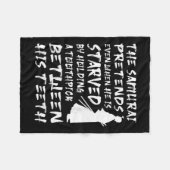 Couverture Polaire Le Samurai Prétend Même Lorsqu'Il Est Sage Affamé (Devant (Horizontal))