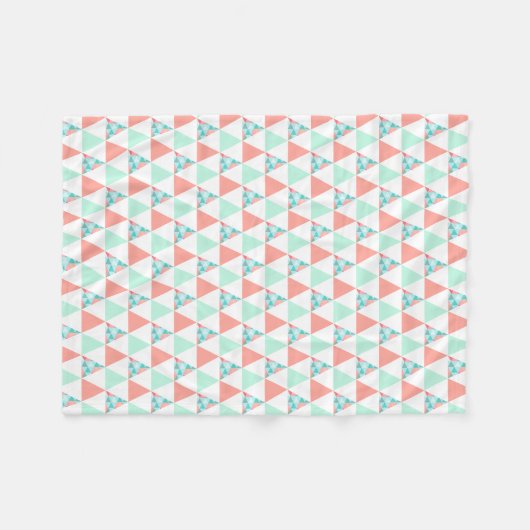 Couverture Polaire Les triangles géométriques monnayent le motif rose (Devant (Horizontal))