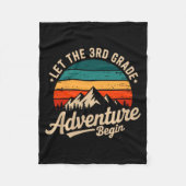 Couverture Polaire Let The 3rd Grade Adventure Begin Retro First Day  (Devant)