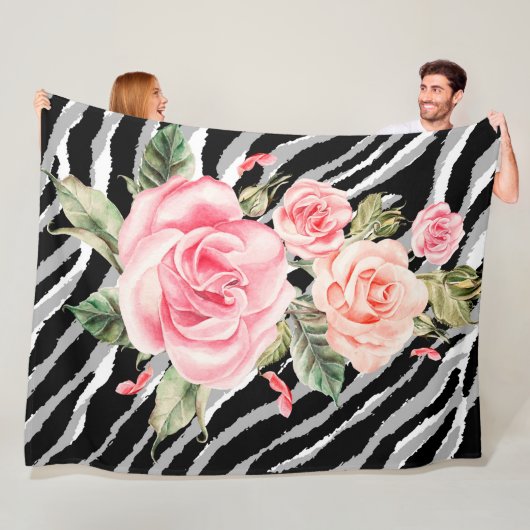 Couverture Polaire Ligne Tiger Rose de luxe tendance (En situation)