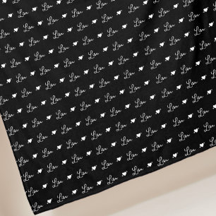 Couverture Polaire Lisa répétition nom personnalisé et coeurs noir