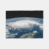 Couverture Polaire L'Ouragan Dorian Au-Dessus De L'Océan Atlantique. (Devant (Horizontal))