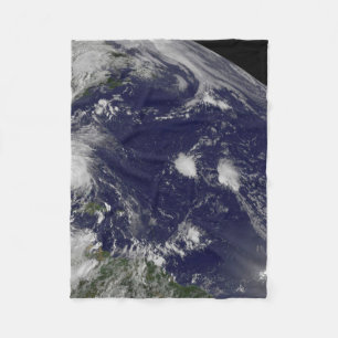 Couverture Polaire L'Ouragan Irene Traverse Les Bahamas.