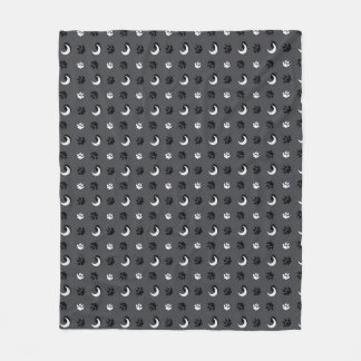 Couverture Polaire Lune de loup-garou gris