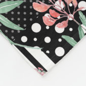 Couverture Polaire Lupines sur un patchwork arrière - plan noir et bl (Coin)