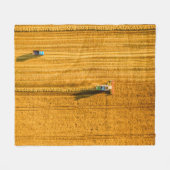 Couverture Polaire Machine de moissonneuse travaillant sur le terrain (Devant (Horizontal))