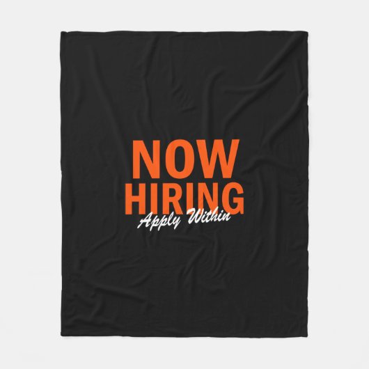 Couverture Polaire Maintenant, l'embauche s'applique dans (Devant)