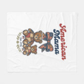 Couverture Polaire Mama Américaine Ours Patriote Patchwork Vector Des (Devant (Horizontal))