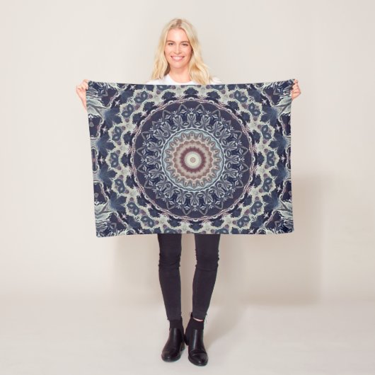 Couverture Polaire Mandala abstrait en rond sans joint (En situation)