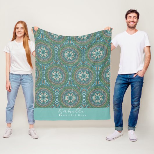 Couverture Polaire Mandala Green (En situation)
