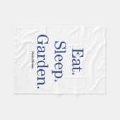 Couverture Polaire Mangez. Sommeil. Jardin (Devant (Horizontal))