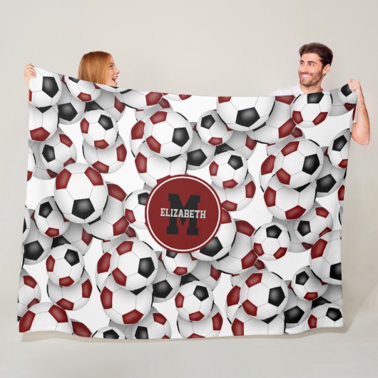 Couverture Polaire marron noir équipe couleurs soccer balls motif (En situation)