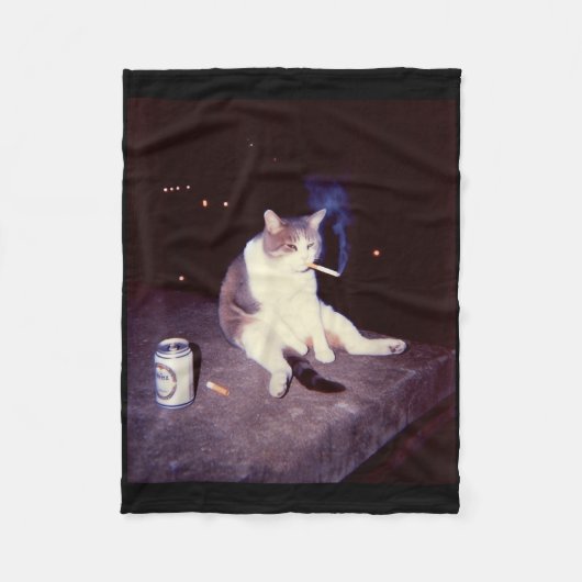 Couverture Polaire Mème Fumeur Drôle Cigarette Kitten Brainrot Silly (Devant)