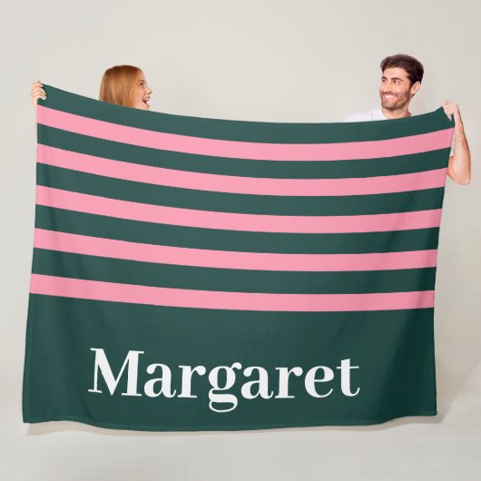 Couverture Polaire Modern green & pink white monogram name (En situation)